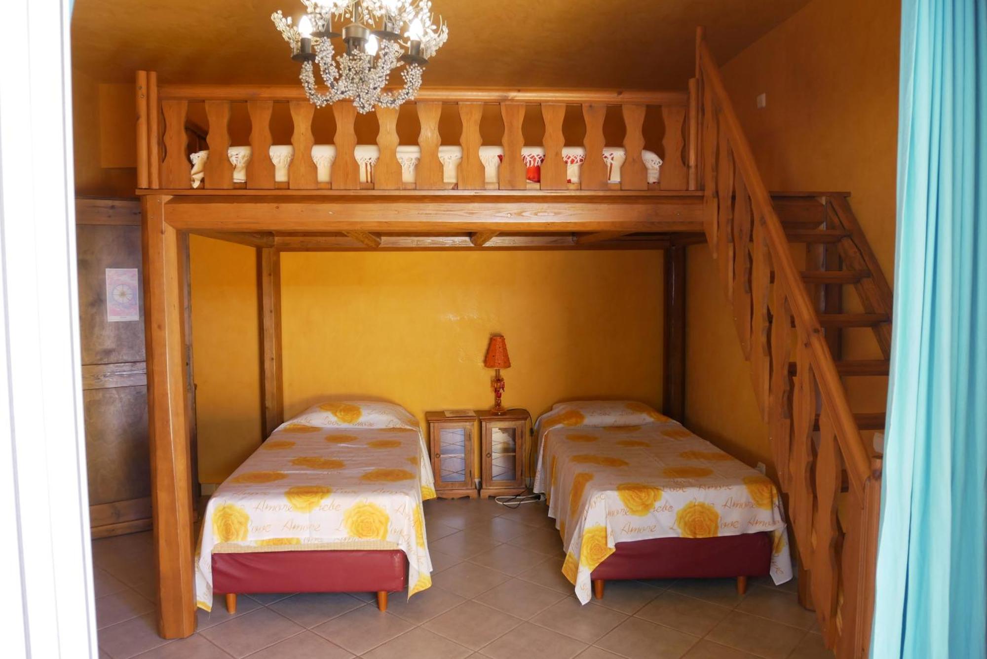 Casa Di Luce Bed & Breakfast Agia Marina  Eksteriør bilde